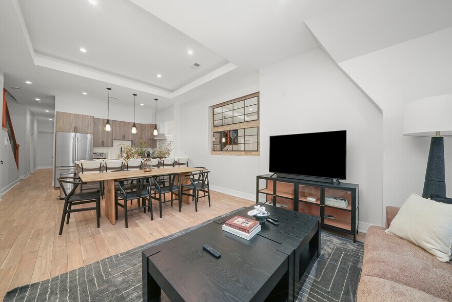 More Photos Of 64 E Cedar St, Chicago Apartments For Sale