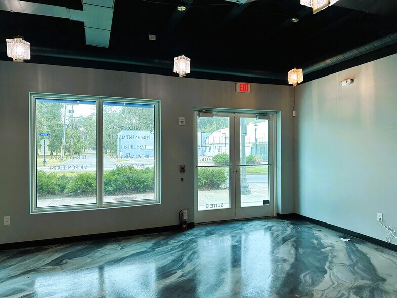 More Photos Of 1100 Cleveland St, Clearwater Apartments For Lease