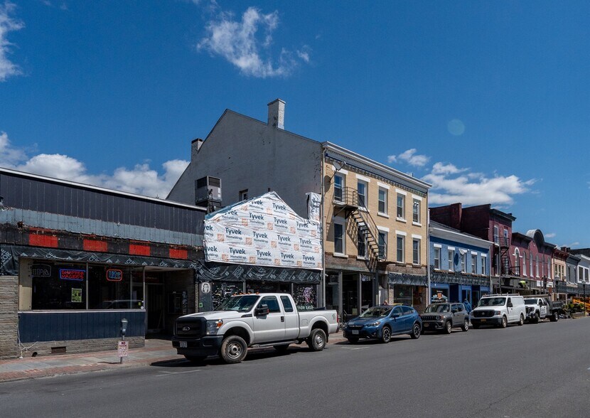 More Photos Of 57 N Front St, Kingston Storefront Retail Residential For Sale