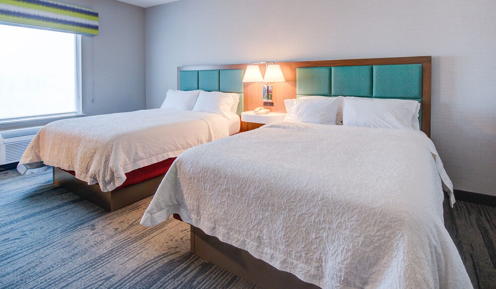More Photos Of 4617 7th St, Bay City Hotel For Sale