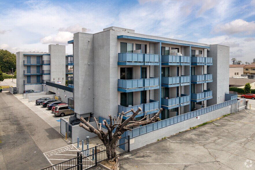 More Photos Of 1299 E Green St, Pasadena Apartments For Sale