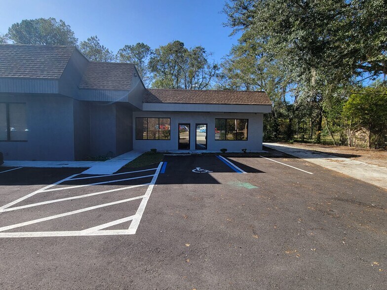 More Photos Of 8428 New Kings Rd, Jacksonville Storefront Retail Office For Lease