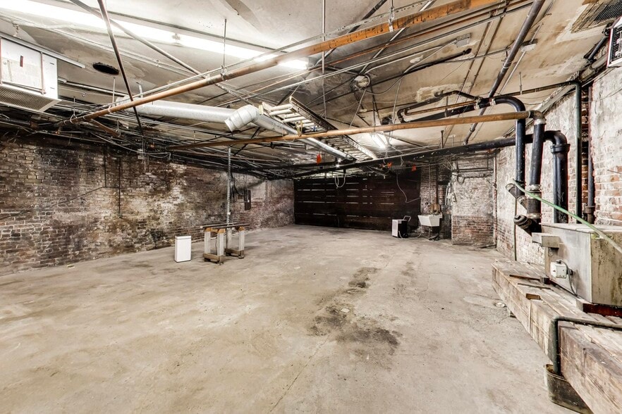 More Photos Of 217 Columbus Ave, San Francisco Restaurant For Lease