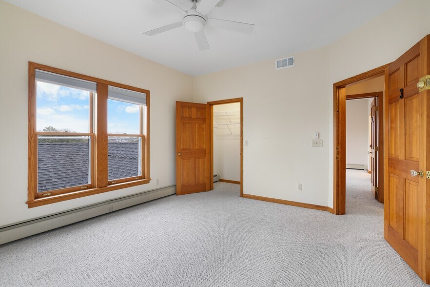 More Photos Of 520 2nd St, Excelsior Funeral Home For Sale