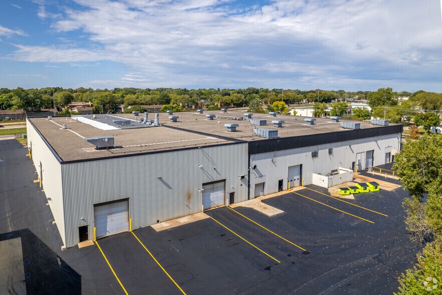 More Photos Of 2701 S Stoughton Rd, Madison Manufacturing For Sale