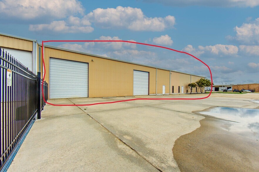 More Photos Of 204 Venture Blvd, Houma Industrial For Lease