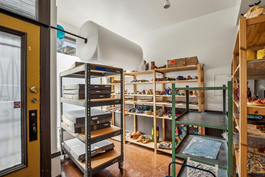 More Photos Of 356-360 24th St, Oakland Flex For Sale