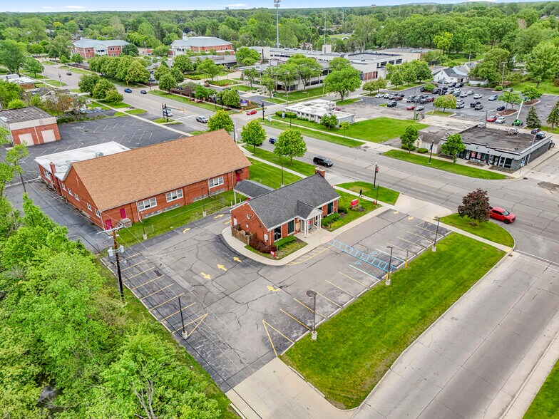More Photos Of 23700 Goddard Rd, Taylor Bank For Lease