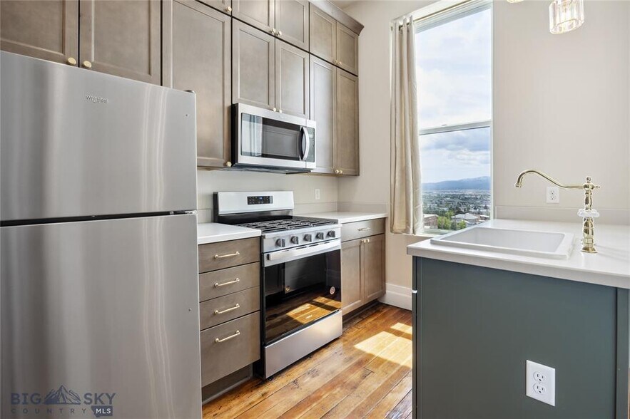 More Photos Of 140 W Park St, Butte Apartments For Sale