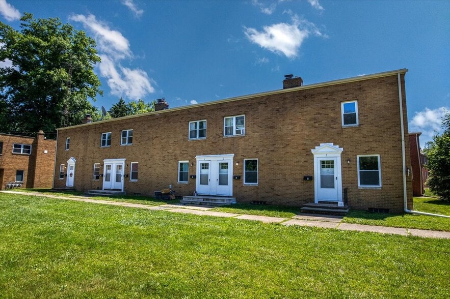 More Photos Of 2114 Market Ave N, Canton Apartments For Sale