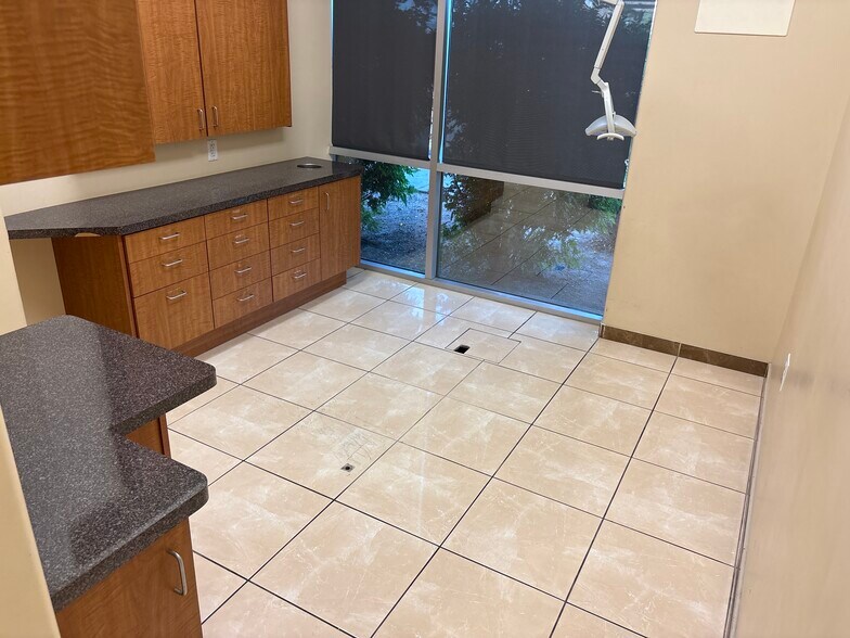 More Photos Of 4550 E Bell Rd, Phoenix Medical For Lease