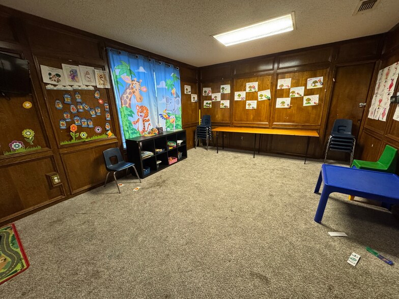 More Photos Of 902 Holland Ave, Galena Park Religious Facility For Sale