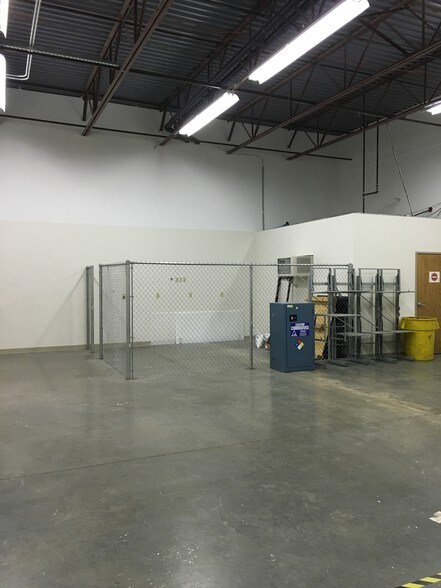 More Photos Of 2369 Orton Cir, Salt Lake City Light Manufacturing For Lease
