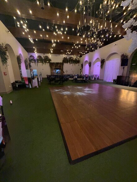 More Photos Of 110 Willow Oak, Laredo Specialty For Sale