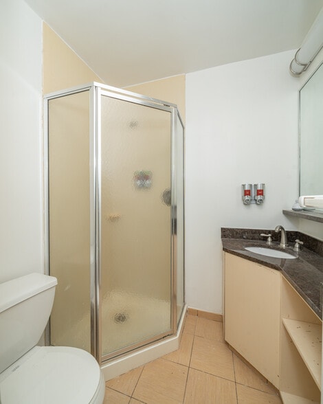 More Photos Of 129 W 46th St, New York Hotel For Sale