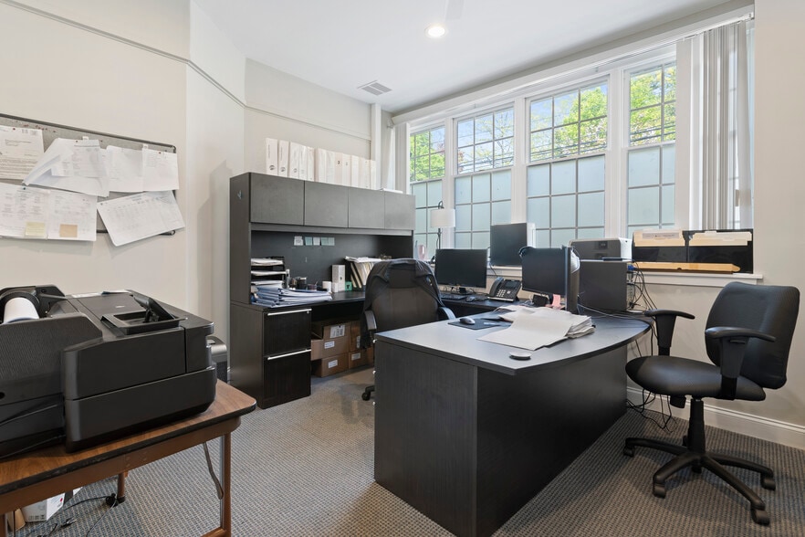 More Photos Of 101 N Providence Rd, Wallingford Office For Sale