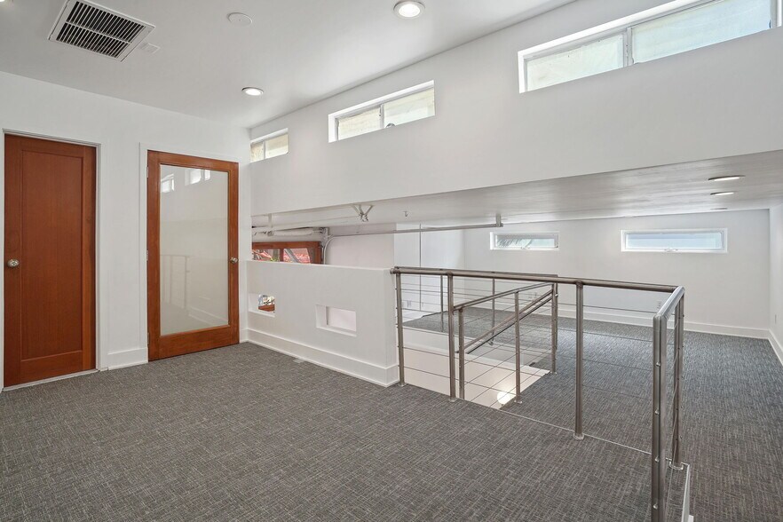 More Photos Of 1411-1413 Cloverfield Blvd, Santa Monica Apartments For Sale