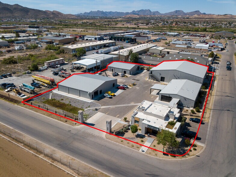 More Photos Of 1999 Futurity Dr, Sunland Park Light Distribution For Lease