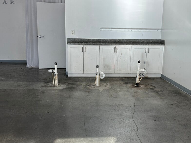 More Photos Of 901 Abernathy Rd, Sandy Springs Apartments For Sale