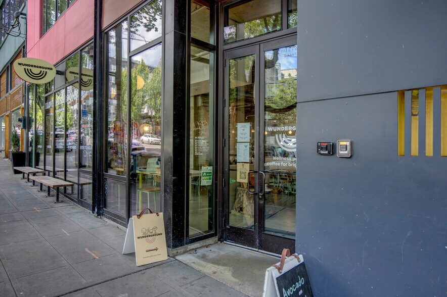 More Photos Of 1111 E Pike St, Seattle Apartments For Sale