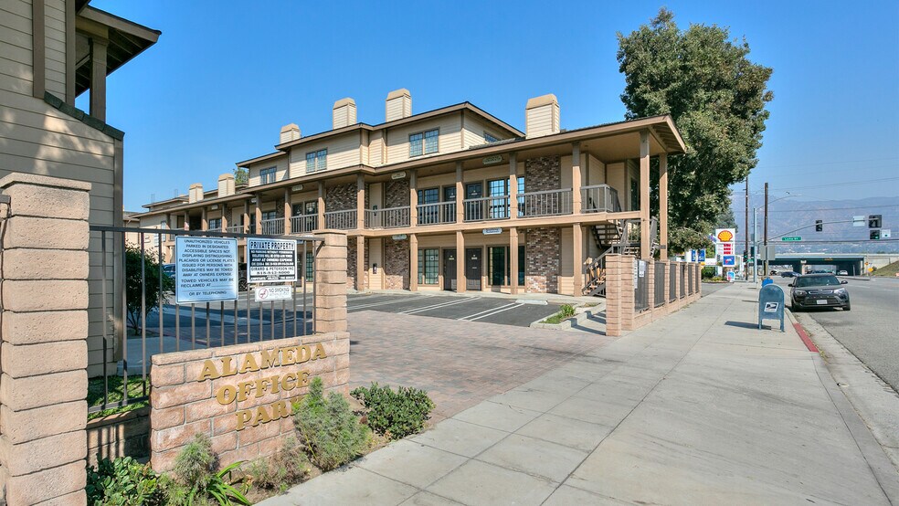 More Photos Of 209 W Alameda Ave, Burbank Loft Creative Space For Sale