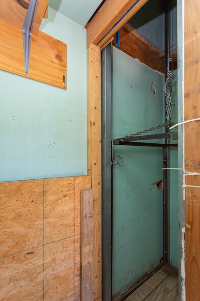 More Photos Of 2803 W 2nd St, Roswell Hotel For Sale
