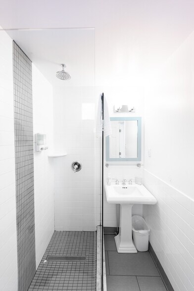 More Photos Of 34 6th St, Rehoboth Beach Hospitality For Sale