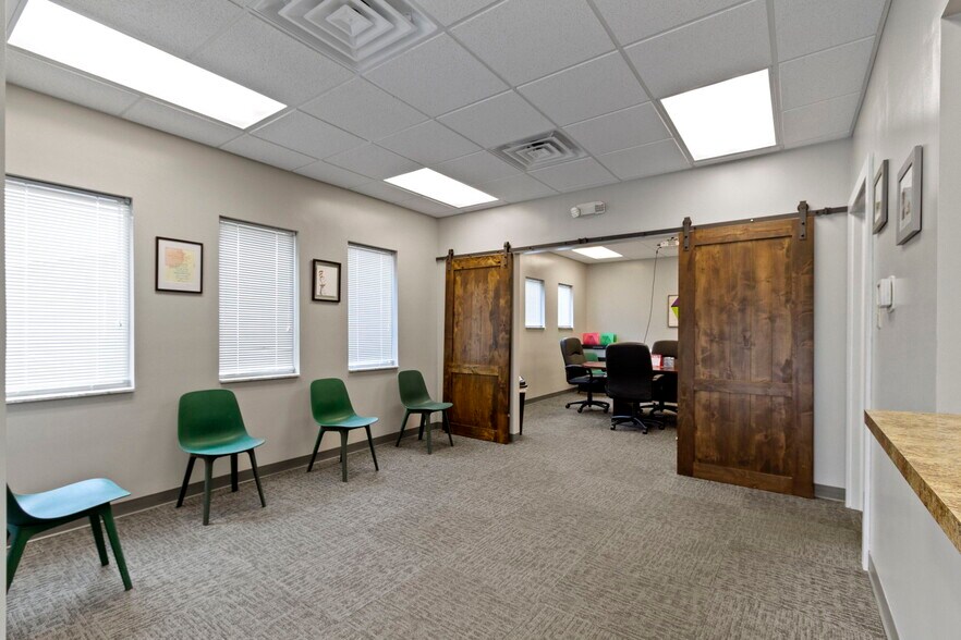 More Photos Of 2134 Holiday Ln, Franklin Medical For Sale