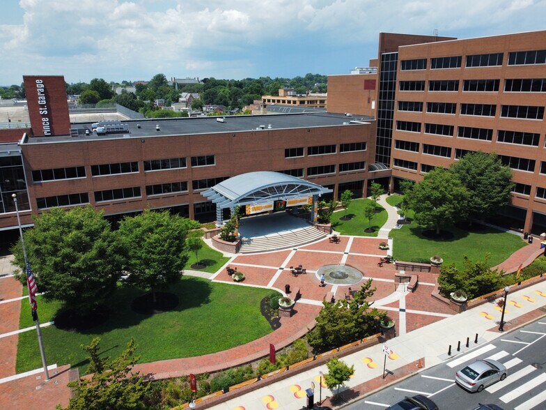 More Photos Of 100 N Queen St, Lancaster Office For Sale