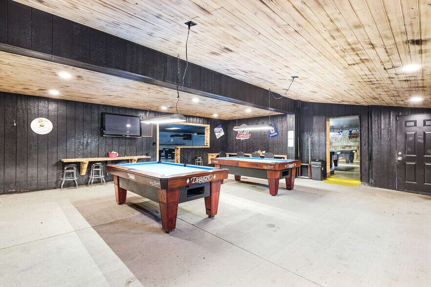 More Photos Of 519 N Main St, Caseyville General Retail For Sale