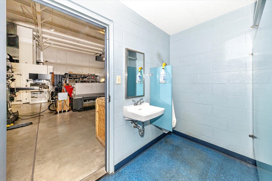 More Photos Of 4603 Wedgewood Blvd, Frederick Service For Sale