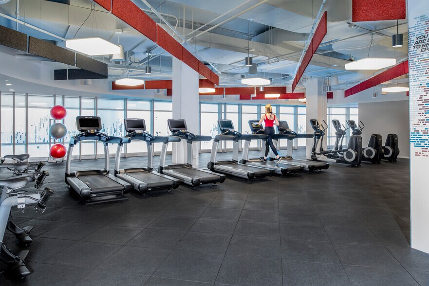 More Photos Of 1100 Wilson Blvd, Arlington Unknown For Lease