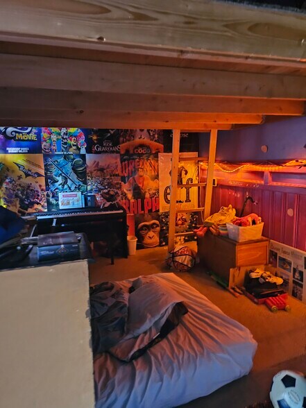 More Photos Of 1120 Lawrence, Port Townsend General Retail For Sale