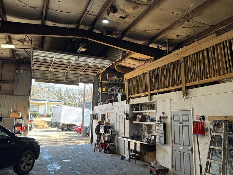 More Photos Of 500 Royal St, Raleigh Warehouse For Sale