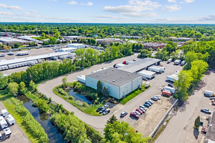 More Photos Of 8201 NE Hickory St, Minneapolis Truck Terminal For Sale