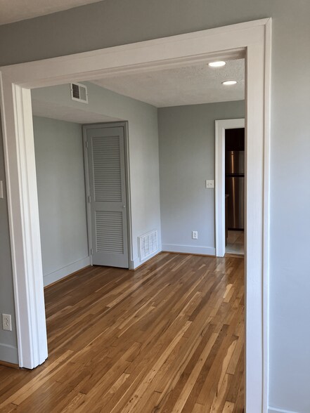 More Photos Of 2830 W Liberty Ave, Pittsburgh Storefront Retail Residential For Sale
