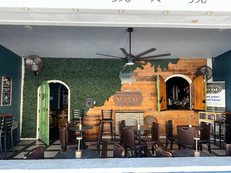 More Photos Of 356-358 3rd St NW, Winter Haven Storefront For Sale