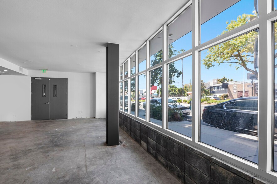 More Photos Of 920 N Fairfax Ave, West Hollywood Loft Creative Space For Sale