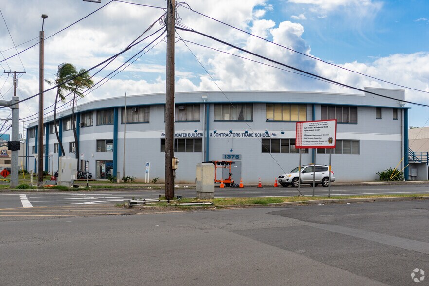 Primary Photo Of 1375 Dillingham Blvd, Honolulu Industrial For Lease