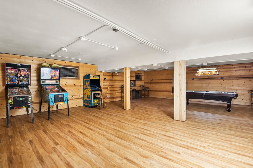 More Photos Of 790 California 2, Wrightwood Specialty For Sale