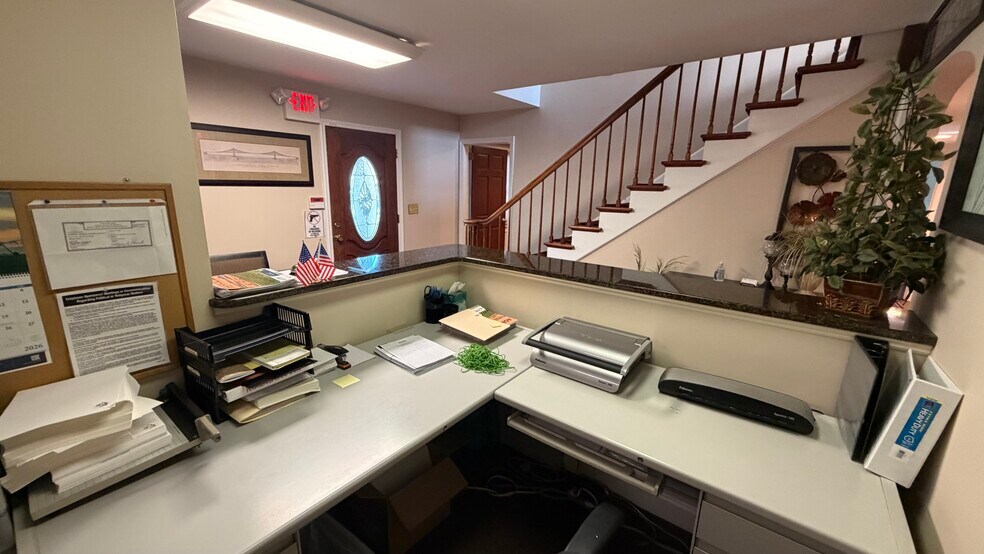 More Photos Of 205 State Route 31 N, Washington Office Residential For Sale
