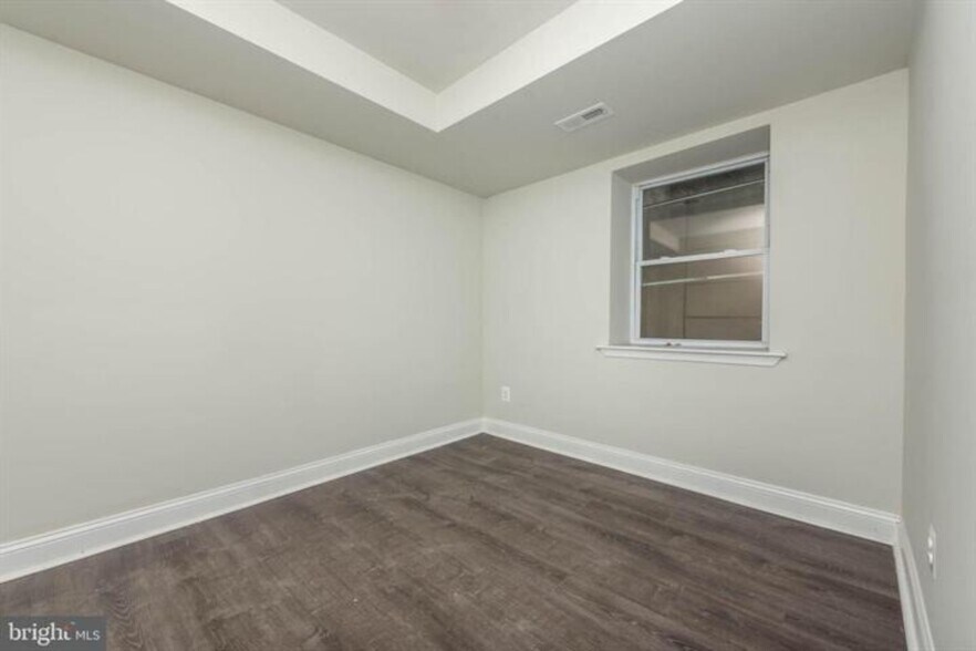 More Photos Of 400 N Patterson Park Ave, Baltimore Flex For Sale