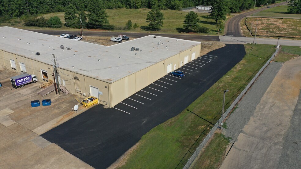 More Photos Of 1612-1630 E Whaley St, Longview Industrial For Sale