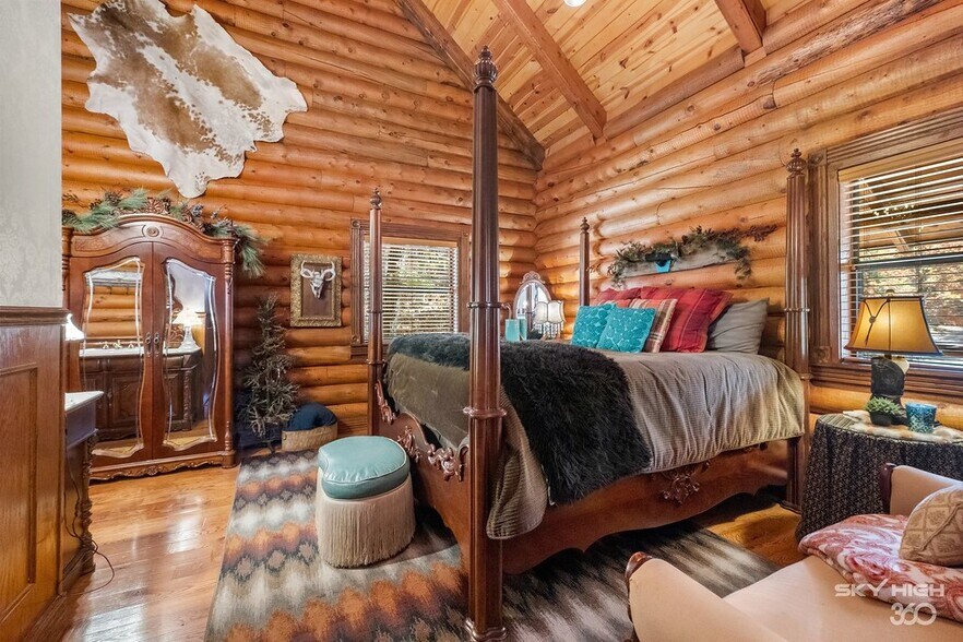 More Photos Of 3134 E Van Buren, Eureka Springs Hotel For Sale