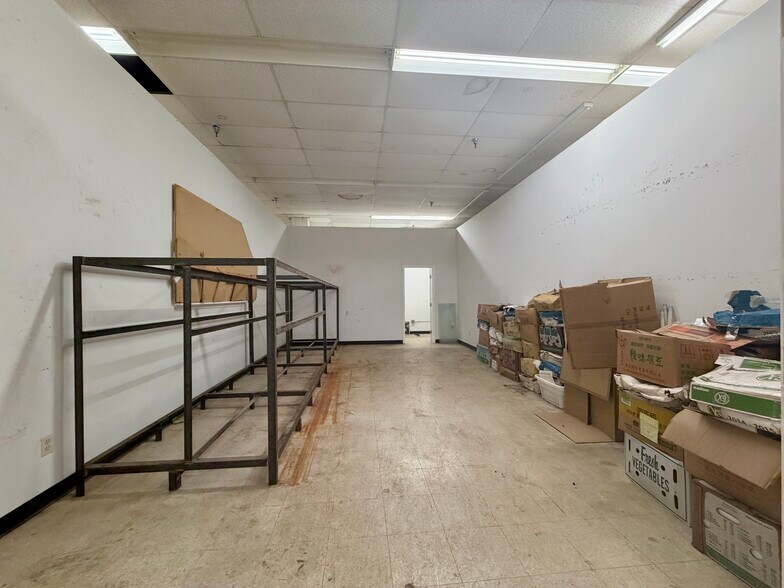 More Photos Of 5068 W Colonial Dr, Orlando Storefront For Sale