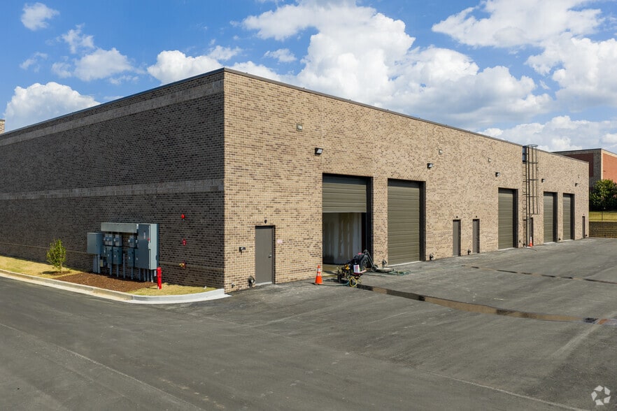 More Photos Of 4187 Tanners Creek Dr, Flowery Branch Warehouse For Lease