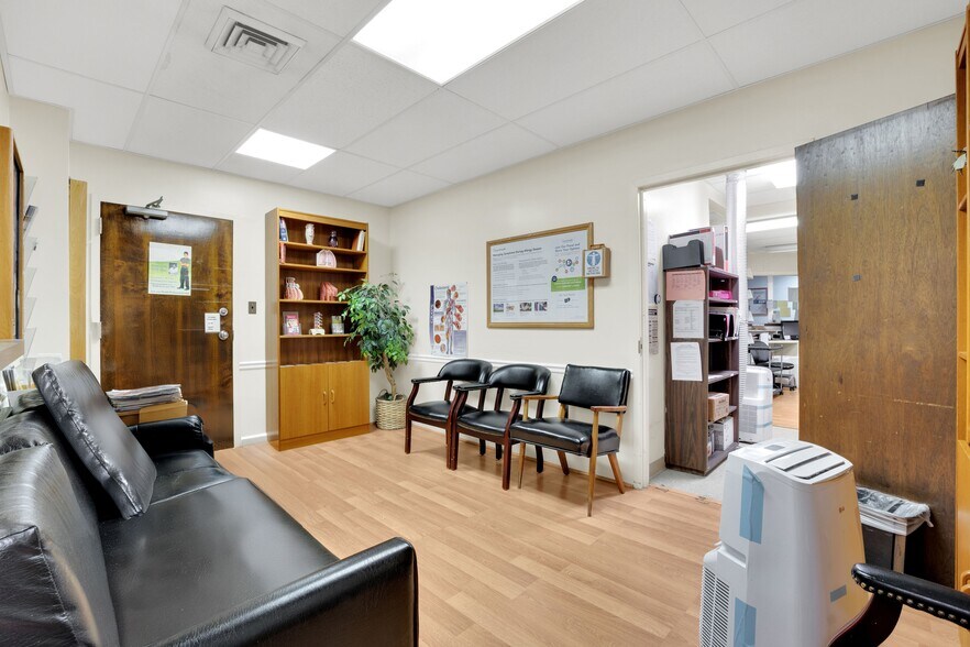 More Photos Of 611 S Carlin Springs Rd, Arlington Medical For Lease