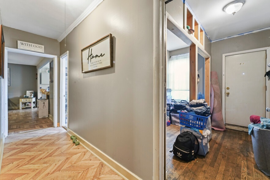 More Photos Of 165 Madison Ave, Albany Storefront Retail Residential For Sale