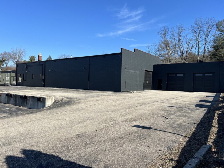 More Photos Of 465 E Main St, Batavia Warehouse For Lease