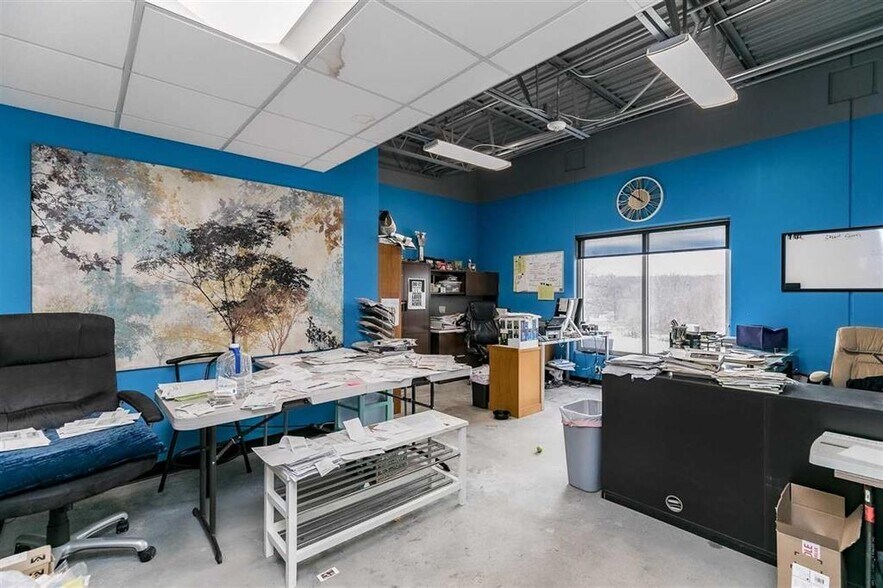 More Photos Of 2441 James St, Coralville Storefront Retail Office For Lease
